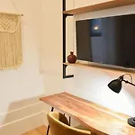 Central, Junto A Praca Da Batalha - F Апартаменты