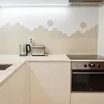Central, Junto A Praca Da Batalha - F Апартаменты