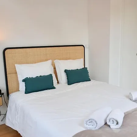 Apartman Central, Junto A Praca Da Batalha - F *