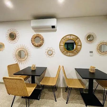 Central, Junto A Praca Da Batalha - F 波尔图