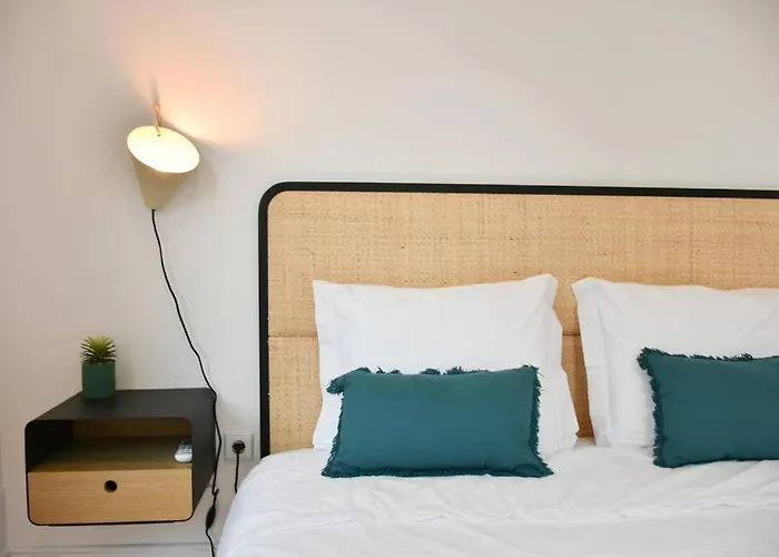 Central, Junto A Praca Da Batalha - F Apartment *