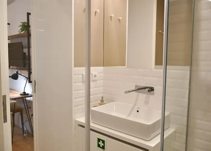 Central, Junto A Praca Da Batalha - F * 포르투