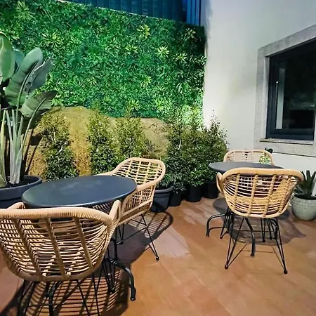 Central, Junto A Praca Da Batalha - F Appartamento