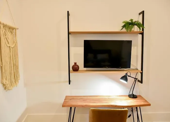 Central, Junto A Praça Da Batalha - F * Oporto