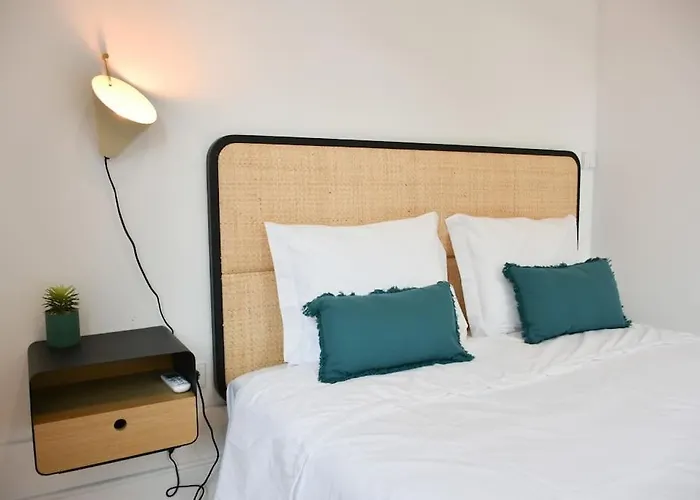 Central, Junto A Praça Da Batalha - F * Oporto